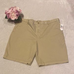 NWT IZOD Saltwater 42W Relaxed Stretch Tan Khaki Shorts